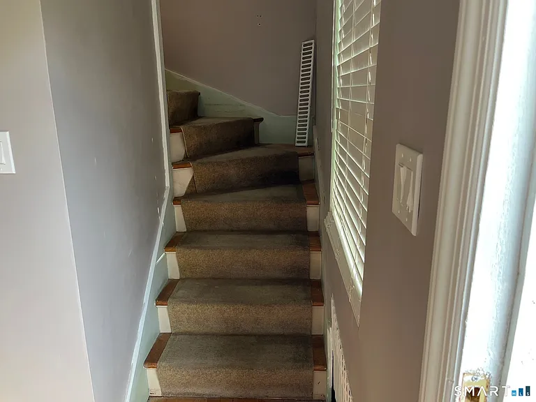 195 Valley St — Photo 3