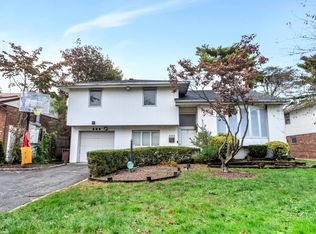396 Hungry Harbor Rd, Valley Stream, NY 11581