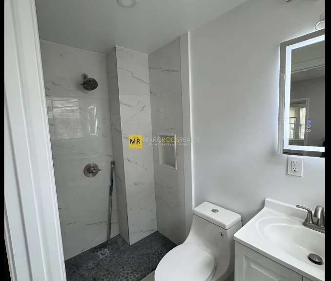 14 Hamilton Rd #14 — Photo 1