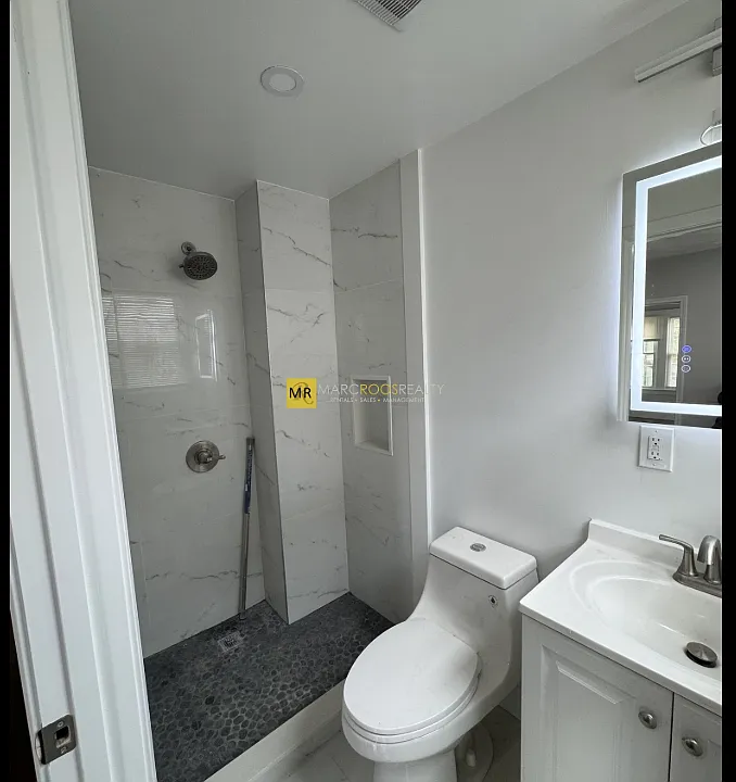 14 Hamilton Rd #14