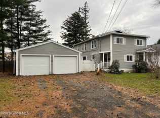 3 Middle St, Cohoes, NY 12047
