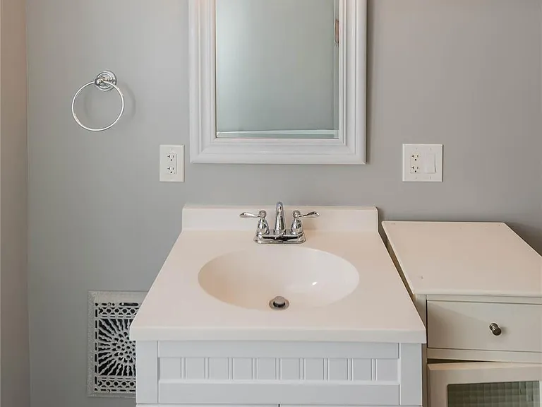 15 Taylor Ave — Photo 20
