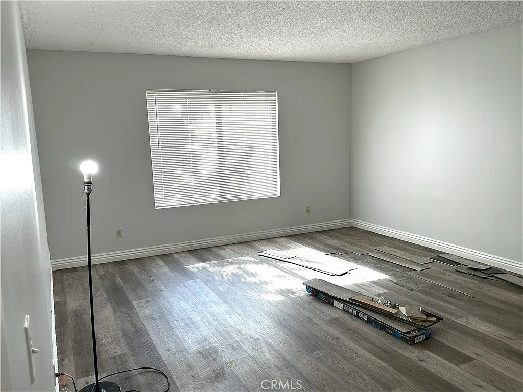 2 bed, 900 sqft, $1,399 — Photo 2
