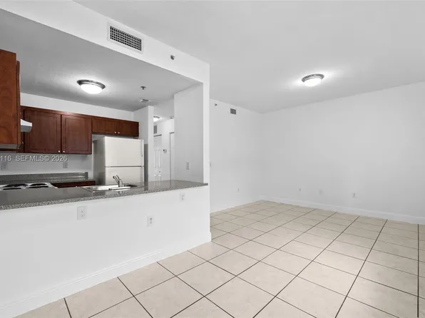 2421 W 78th St #104, Hialeah, FL 33016