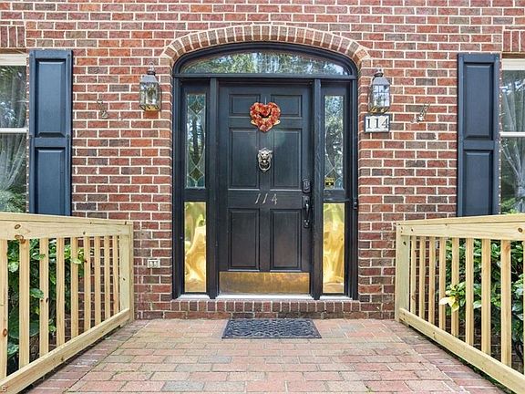 3rd image of 114 Willoughby Park Dr