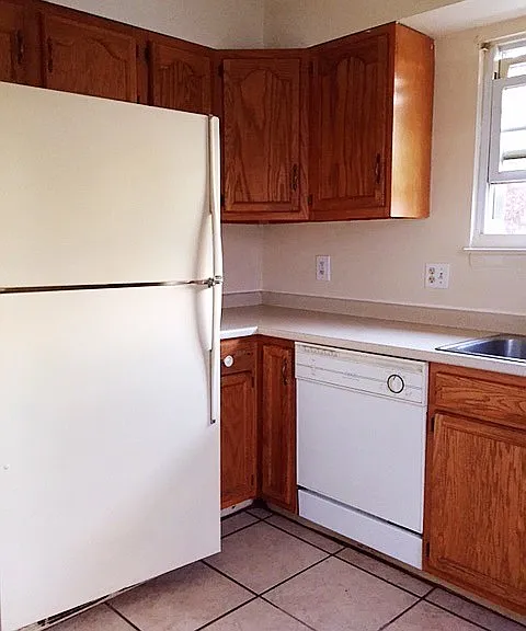 1738 W Cedar St — Photo 3