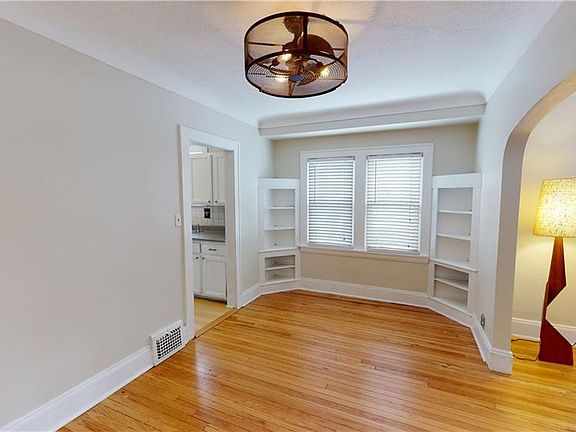 5th image of 16612 Melgrave Ave