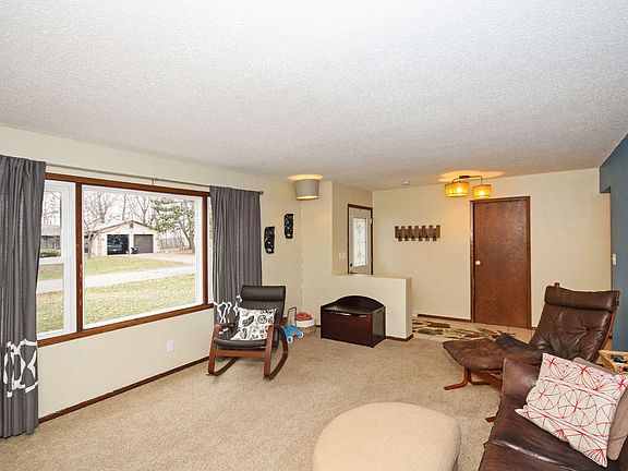 4th image of 22455 Iverson Ave N