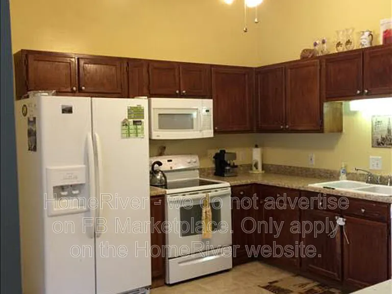 7 Cambridge Oaks Ct — Photo 5