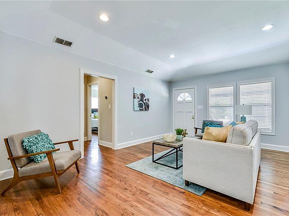 5th image of 1402 Karen Ave