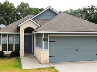 301 Ava Dr, Brenham, TX 77833