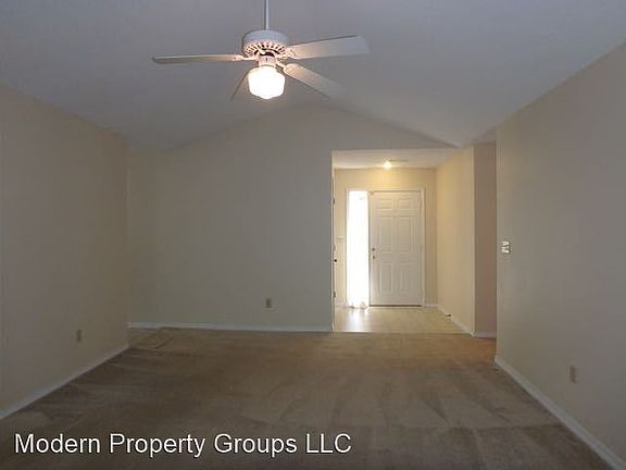 4th image of 3705 Lupine Dr