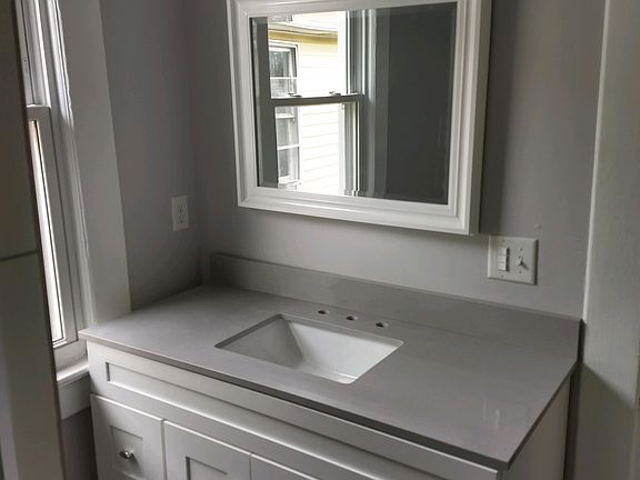 5th image of 850 Bellows Ave