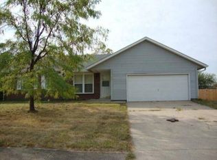 1103 Pilgrim Rd, Greenwood, IN 46142