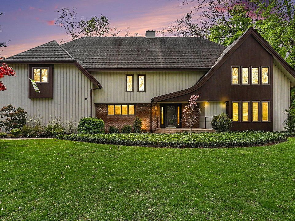 1st image of 1415 Holiday Ln