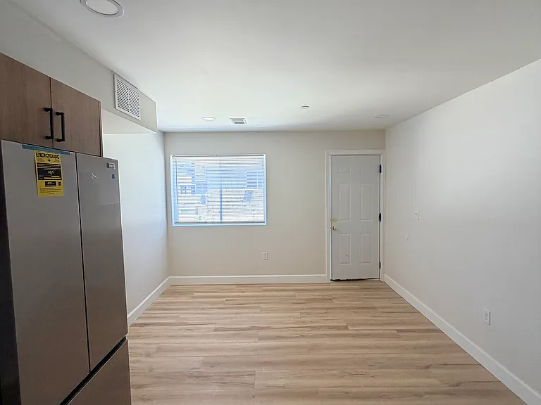 44 Warner St #B11 — Photo 6