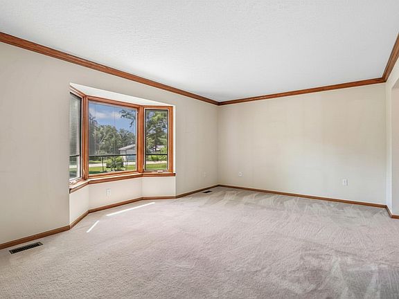 5th image of 8256 NW 26th St