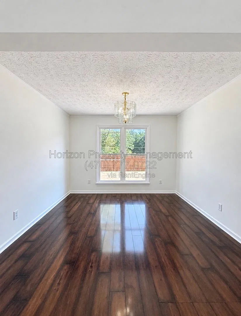 3 bed, 2.5 bath, 2057 sqft, $2,750 — Photo 4