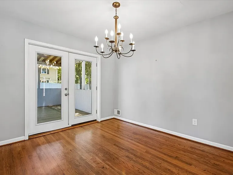 3801 Denfeld Ave — Photo 9