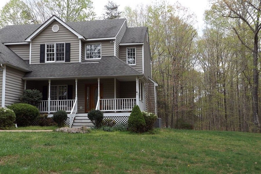 2nd image of 1020 Schroeder Rd