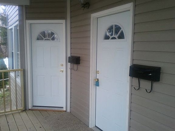 2nd image of 142 York Ave #2