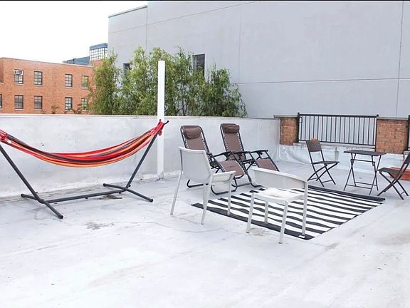 3rd image of 848 Bergen St APT 3