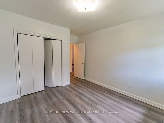 4th image of 227 Church St S