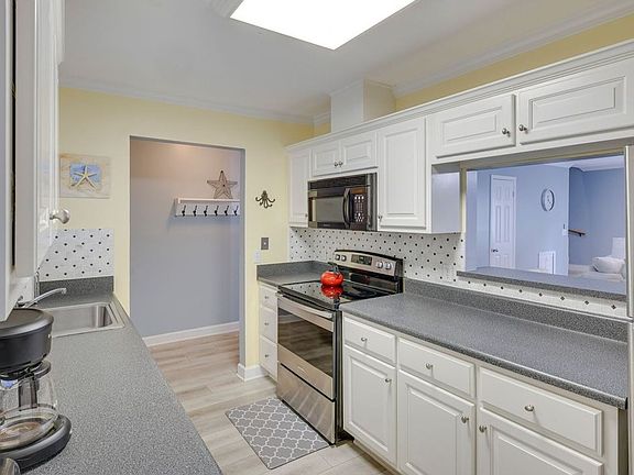 4th image of 1000 Sea Island Rd #37