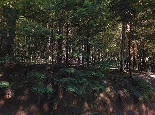 23960 Primrose Ln, Willits, CA 95490