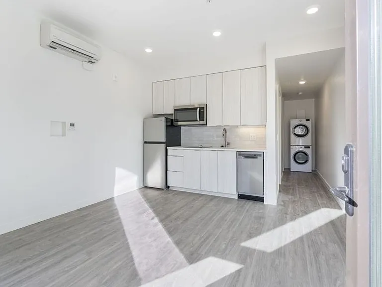 Greeley 5880 PDX — Photo 43