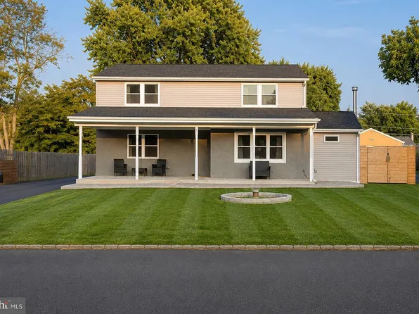 281 N Hawthorne Ave, Langhorne, PA 19047