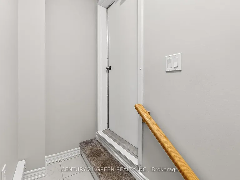 383 Dundas St E #76 — Photo 42