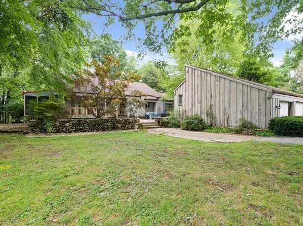 6933 Gardner Rd, Chandler, IN 47610