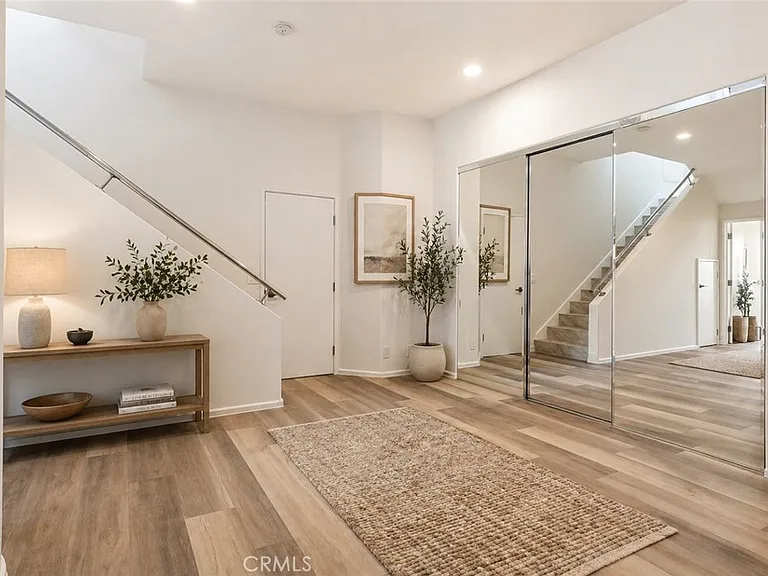 5226 Medina Rd — Photo 13