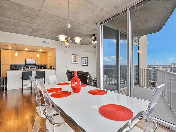 3rd image of 155 Court Ave #2101