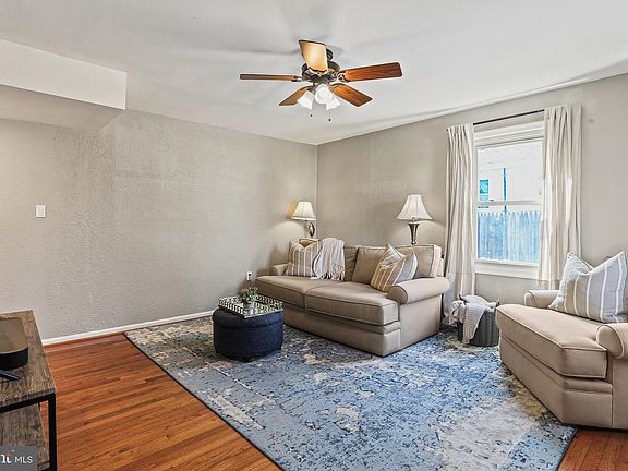5th image of 511 Crabb Ave
