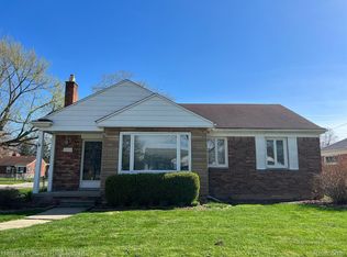 16554 Veronica Ave, Eastpointe, MI 48021