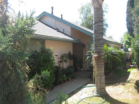 2nd image of 22947 Chambray Dr