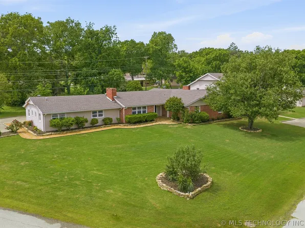202 Meadow Rd, Ardmore, OK 73401