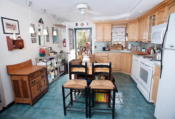 Sold by Betancourt & Associates Realty LLC | media 5