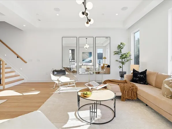 105 Laidlaw Avenue image 12 of 25