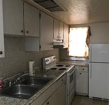 5th image of 8715 Mandarine Pl