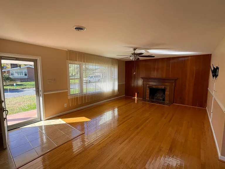 102 Caran Rd — Photo 17