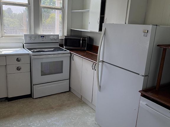 4th image of 112 1st Ave