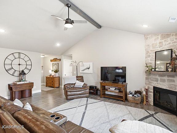 5th image of 2422 Lawton Dr