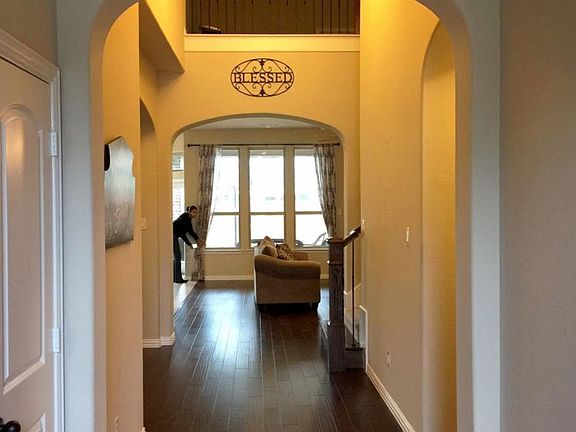 3rd image of 6905 Helena Way