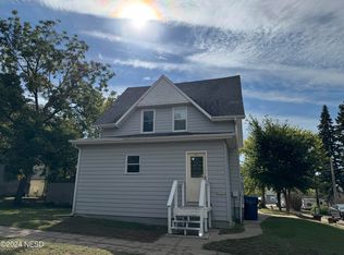 210 4th Ave NW, Watertown, SD 57201