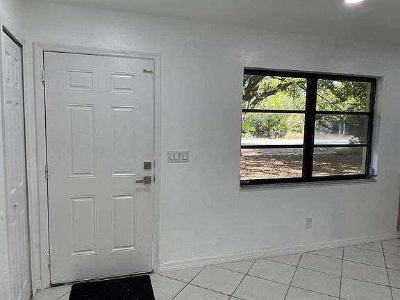 5th image of 215 Leroy Ave