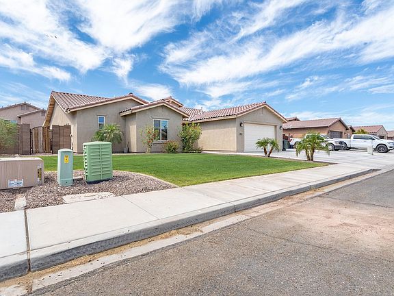 2nd image of 7851 E 38th Pl