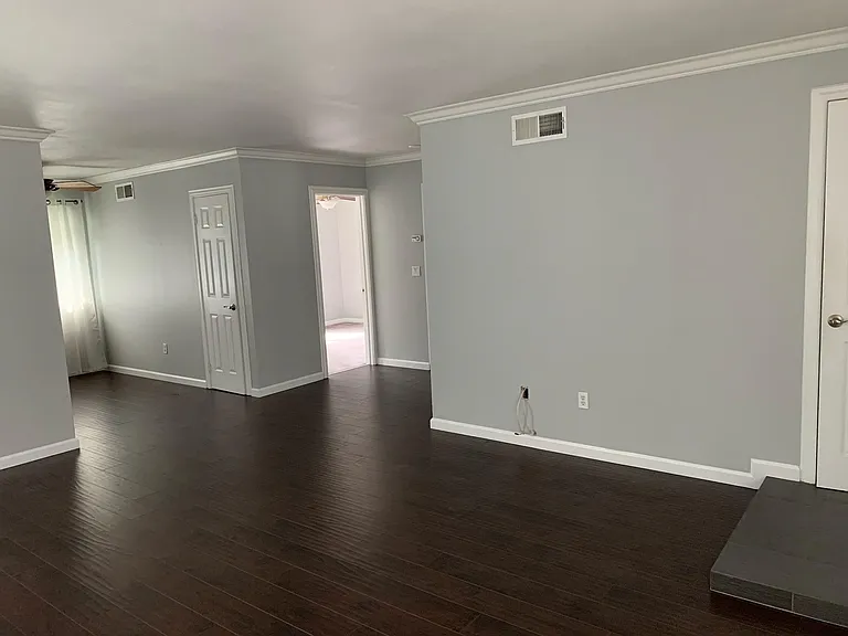 340 Pacific St — Photo 1